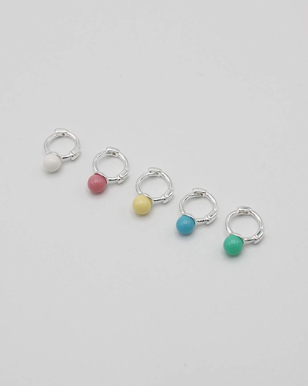 COLOR BALL ONE TOUCH EARRING - SILVER