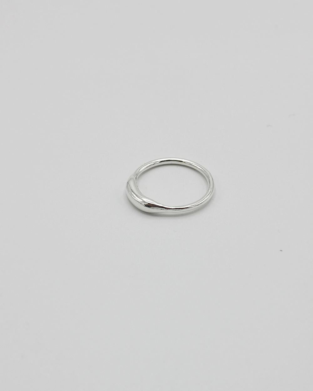 ROUGH POINT VOLUME RING - SILVER