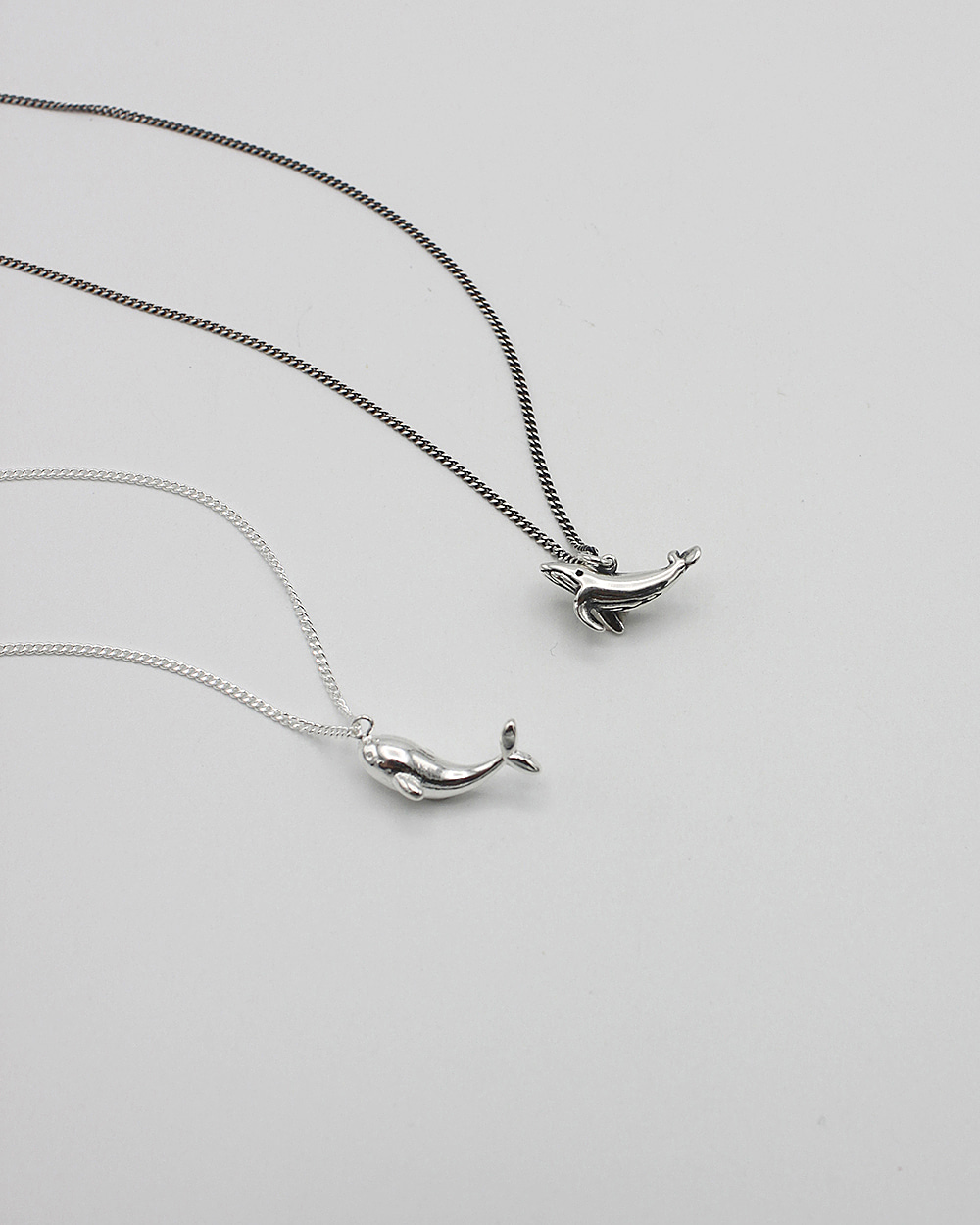 DOLPHIN DETAIL NECKLACE - 925 SILVER